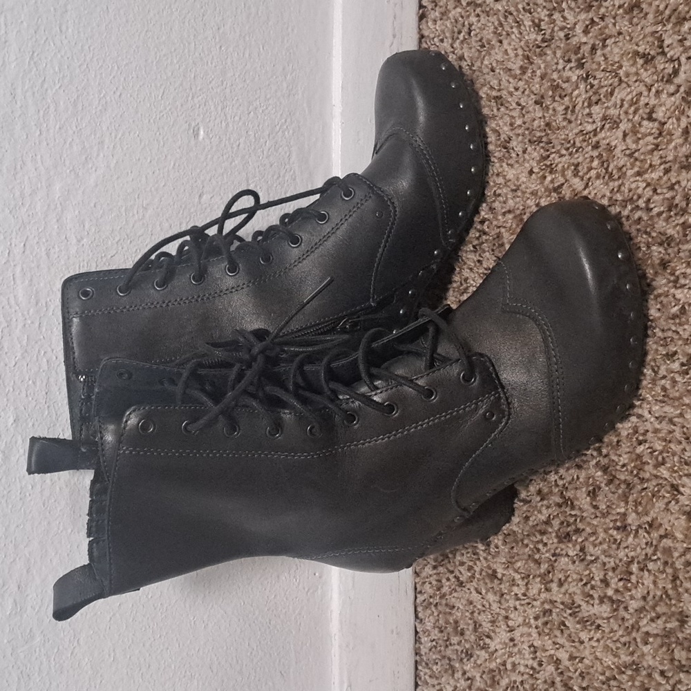 Dansko Nat studded lace up boot size 38